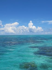 石垣島の青空と海